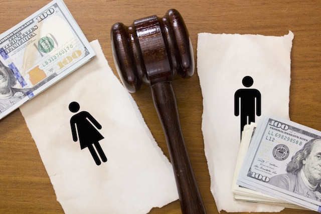 5 Ways to Prevent Ruining Your Finances During a Divorce